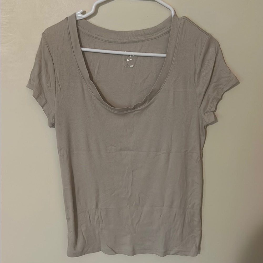 A New Day Tan Fitted Cap Sleeve T-Shirt size large